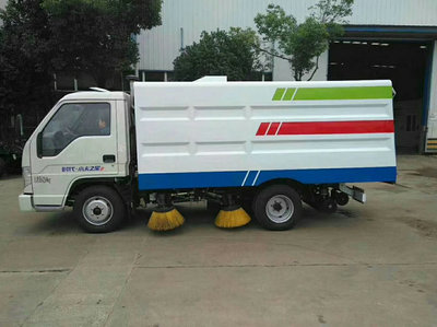 程力福田時(shí)代掃路車(chē) 城市清潔的得力助手